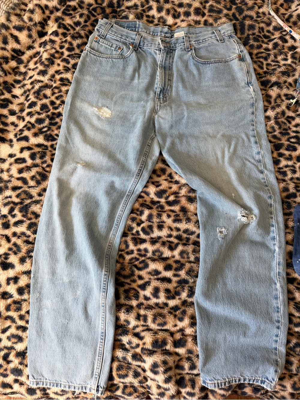 Levi's 550 Light Blue Relaxed Fit Distressed Jeans 38x32